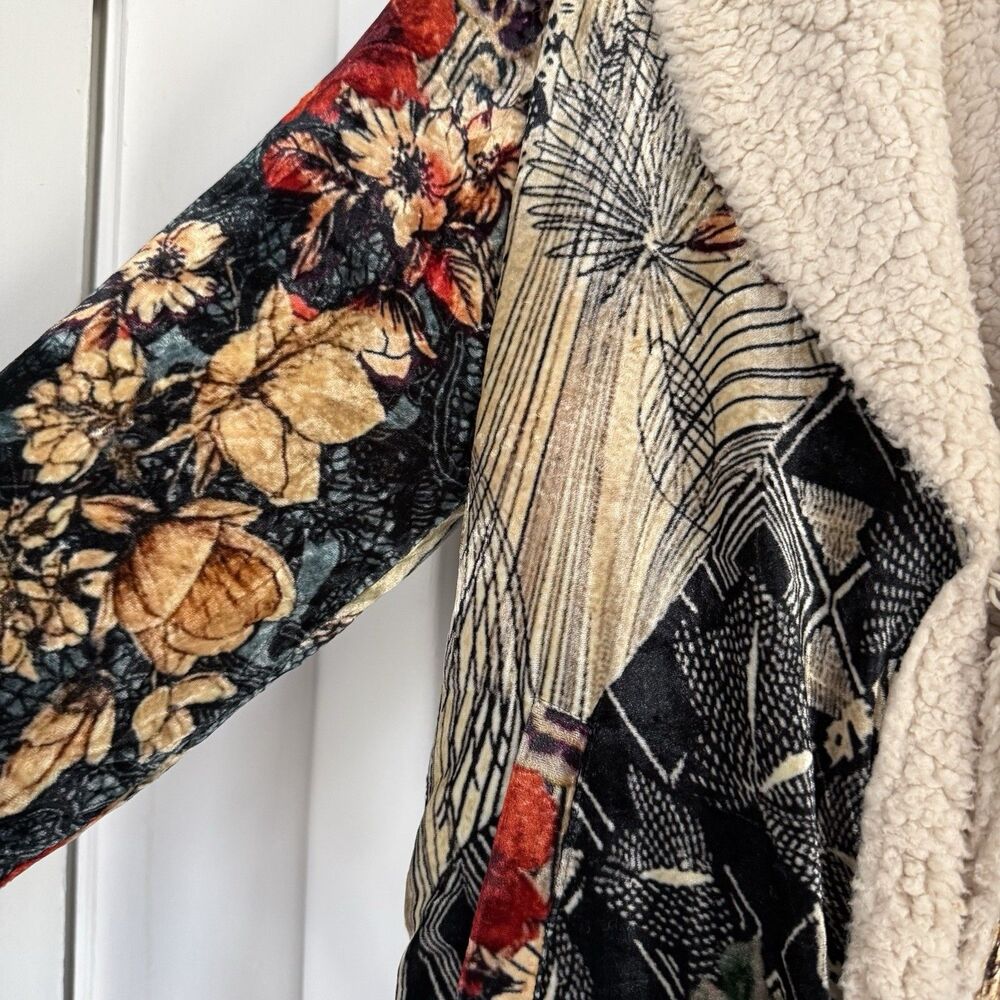 Soft Surroundings Jacket Shrug Velvet Floral Sherpa Lined Patchwork Size M Boho - Picture 3 of 8